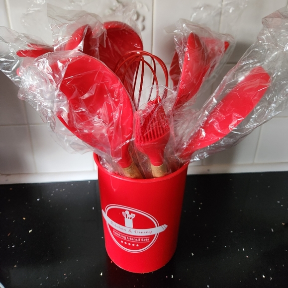 no brand Other - NWT Silicone kitchen utensil 10 piece set